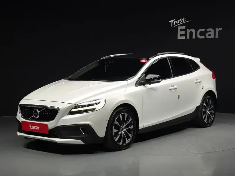 2019 Volvo V40 с пробегом 65 021 км