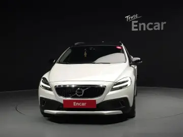 2019 Volvo V40 с пробегом 65 021 км
