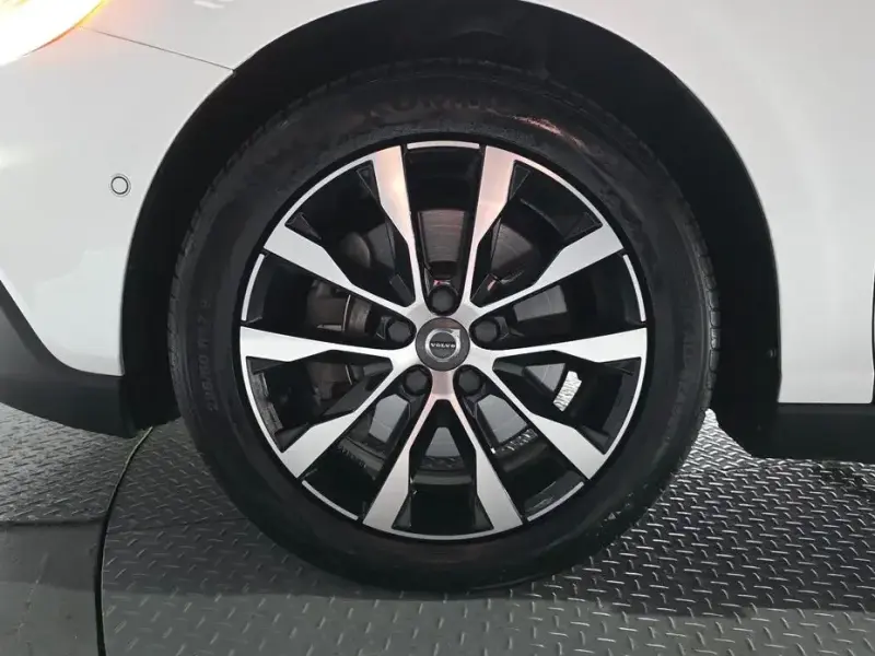 2019 Volvo V40 с пробегом 65 021 км