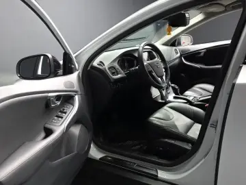 2019 Volvo V40 с пробегом 65 021 км