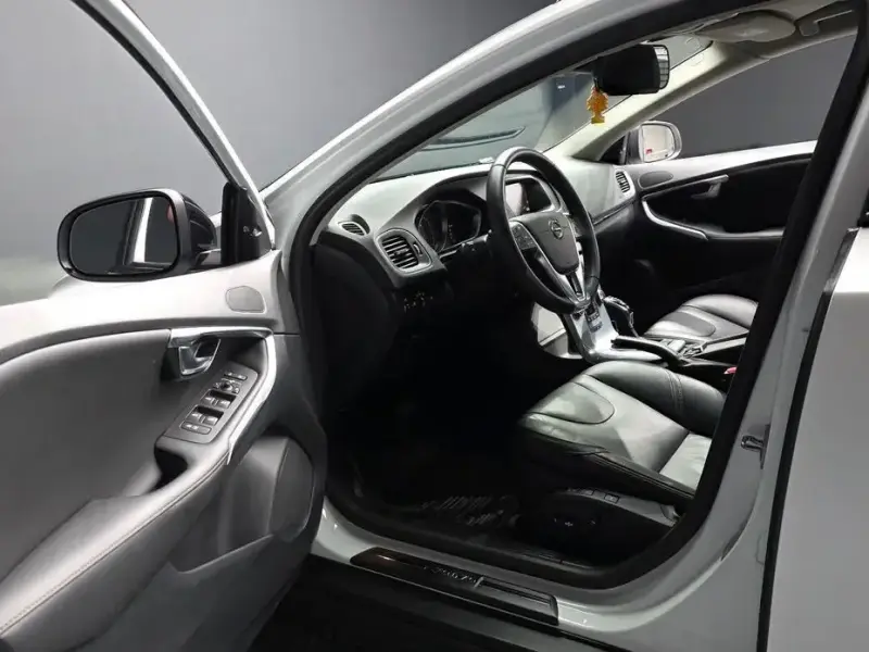 2019 Volvo V40 с пробегом 65 021 км