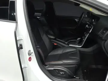 2019 Volvo V40 с пробегом 65 021 км