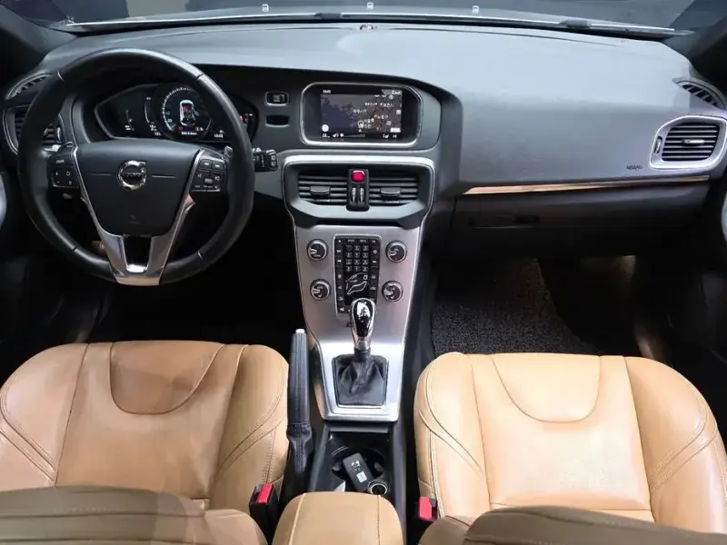 2018 Volvo V40 с пробегом 162 888 км