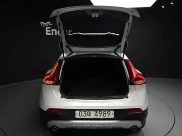 2019 Volvo V40 с пробегом 65 021 км