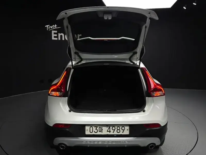 2019 Volvo V40 с пробегом 65 021 км