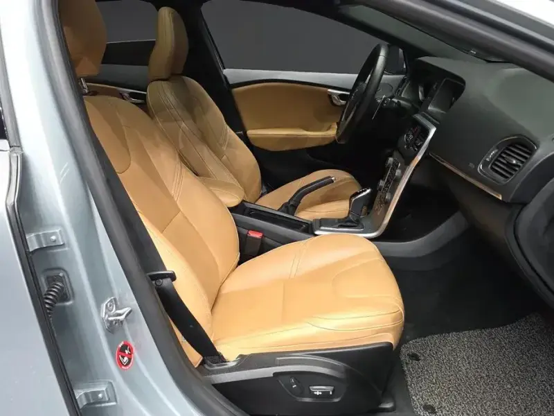 2018 Volvo V40 с пробегом 162 888 км
