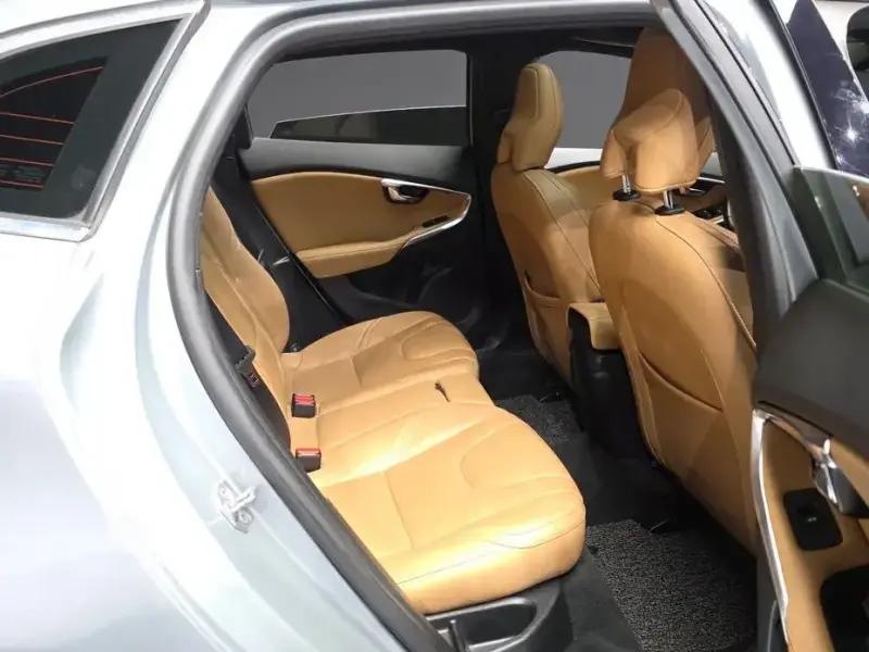 2018 Volvo V40 с пробегом 162 888 км