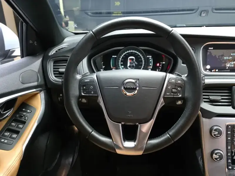 2018 Volvo V40 с пробегом 162 888 км