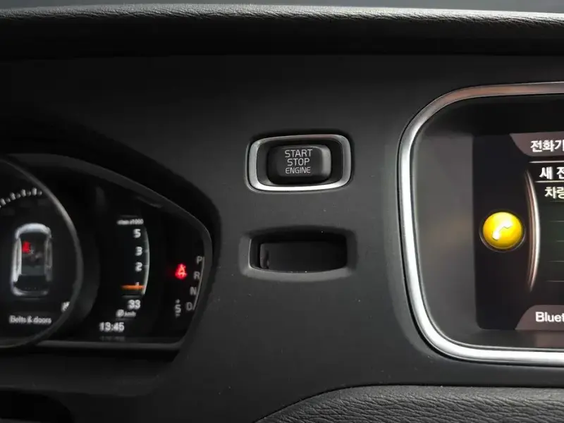 2019 Volvo V40 с пробегом 65 021 км