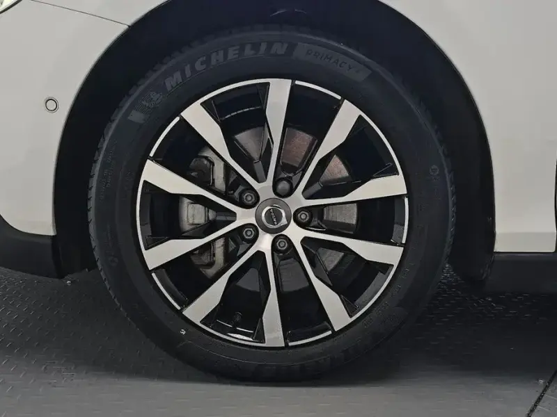 2019 Volvo V40 с пробегом 49 565 км