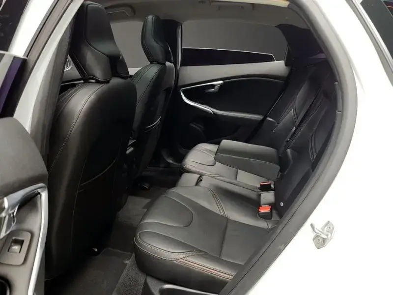 2019 Volvo V40 с пробегом 58 342 км