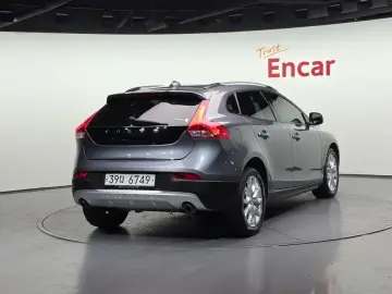 2018 Volvo V40 с пробегом 203 094 км