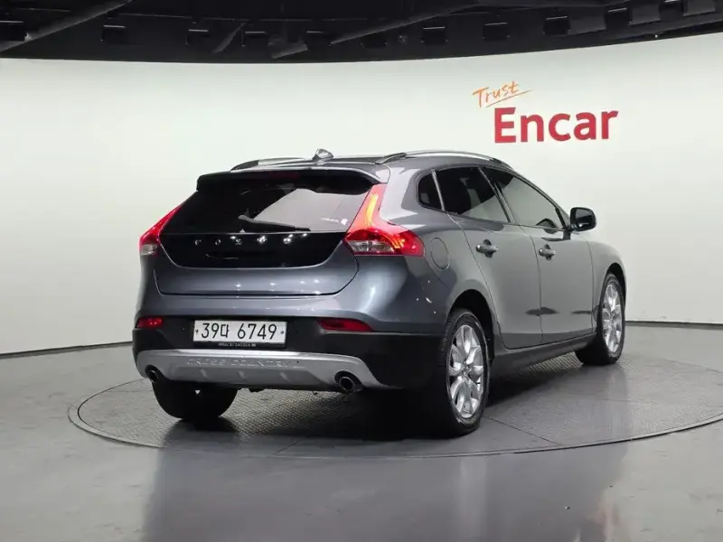 2018 Volvo V40 с пробегом 203 094 км