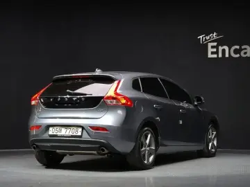 2018 Volvo V40 с пробегом 64 425 км