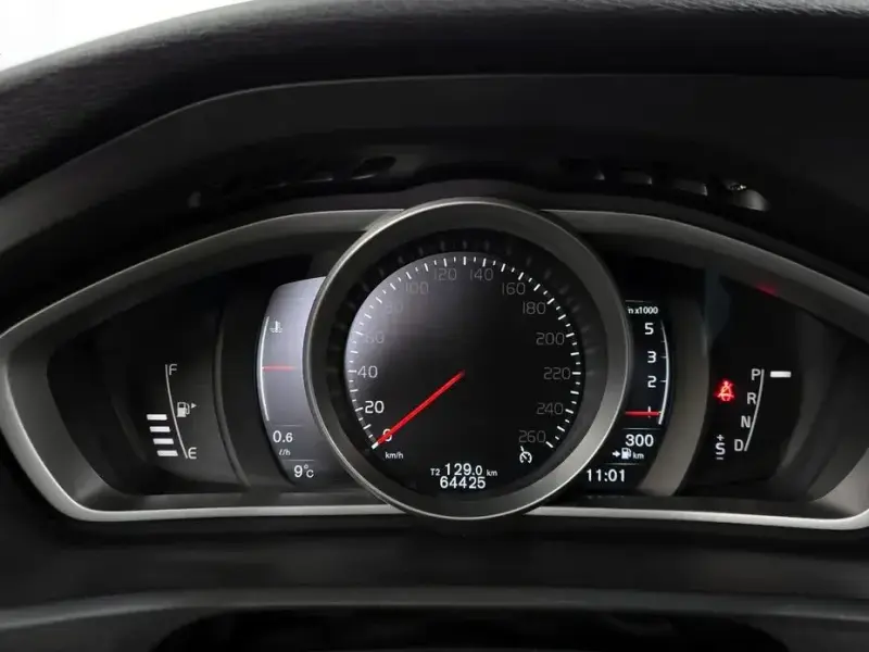 2018 Volvo V40 с пробегом 64 425 км