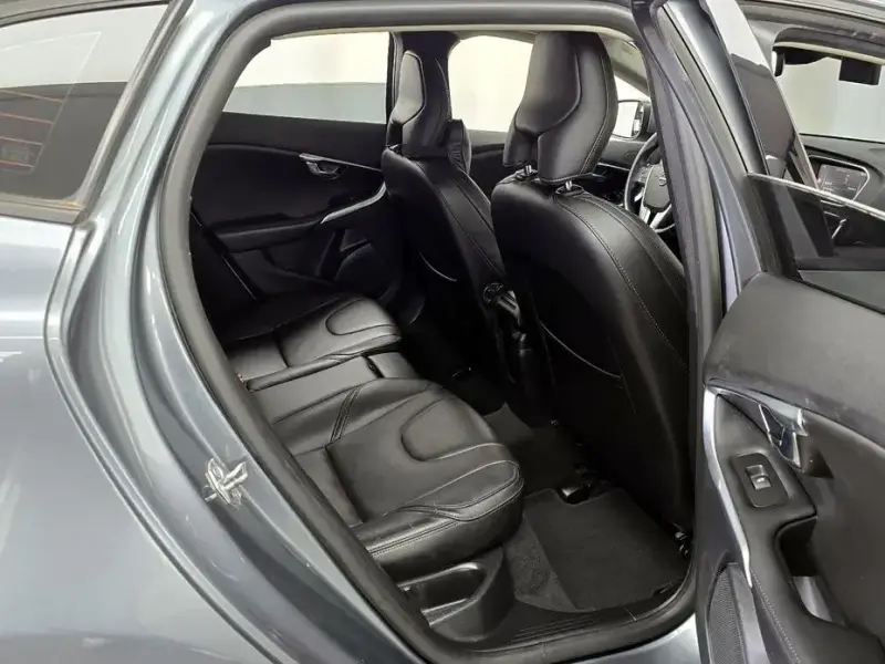 2018 Volvo V40 с пробегом 64 425 км