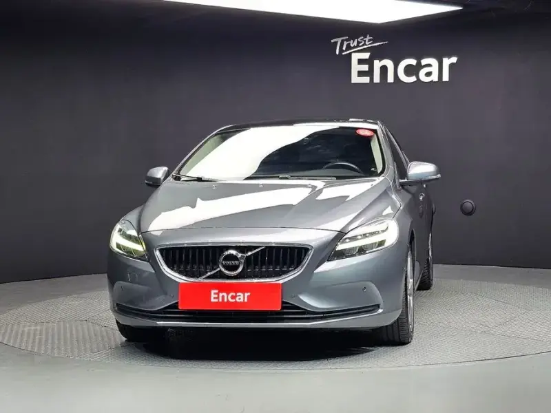 2018 Volvo V40 с пробегом 187 028 км