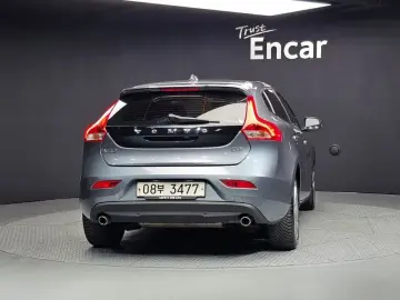 2018 Volvo V40 с пробегом 187 028 км