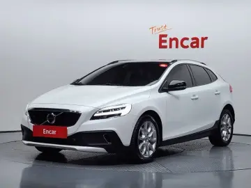 2018 Volvo V40 с пробегом 221 349 км