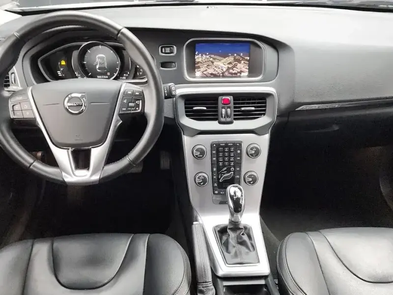 2018 Volvo V40 с пробегом 221 349 км