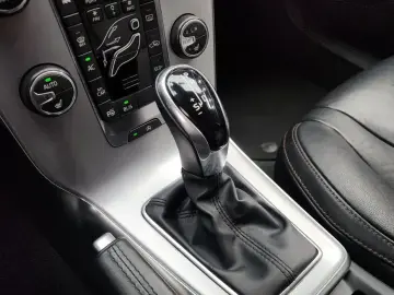 2018 Volvo V40 с пробегом 221 349 км