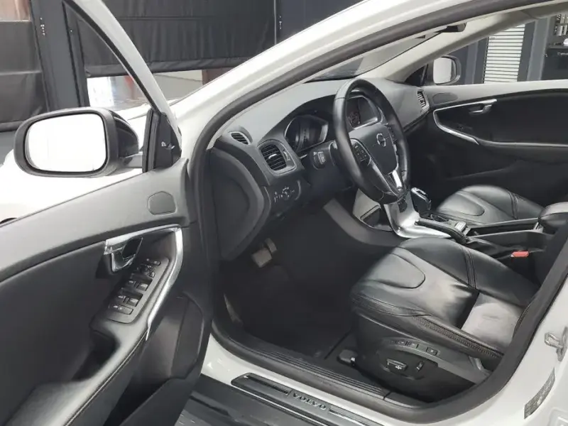 2018 Volvo V40 с пробегом 221 349 км