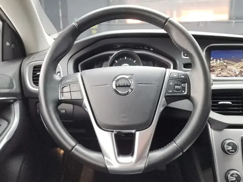 2018 Volvo V40 с пробегом 221 349 км