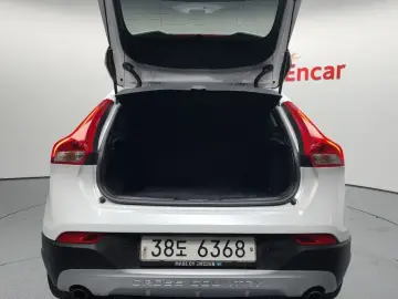 2018 Volvo V40 с пробегом 221 349 км