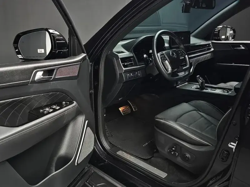 2023 SsangYong Rexton с пробегом 8 619 км