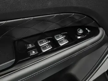 2023 SsangYong Rexton с пробегом 8 619 км