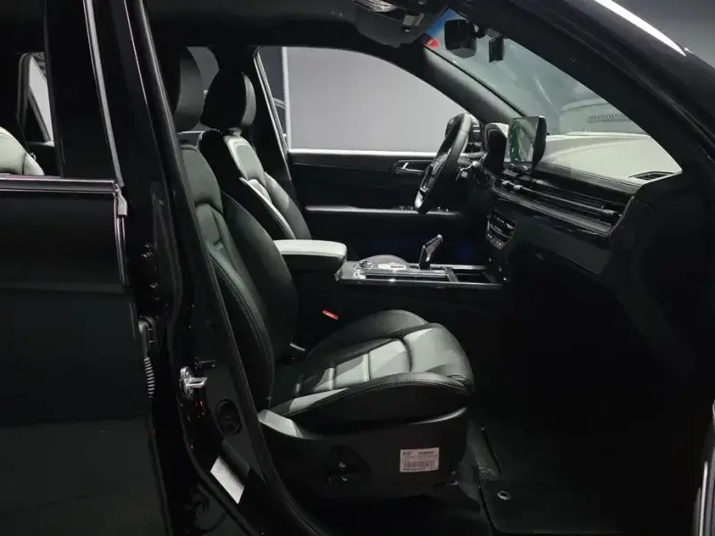 2025 SsangYong Rexton с пробегом 4 204 км