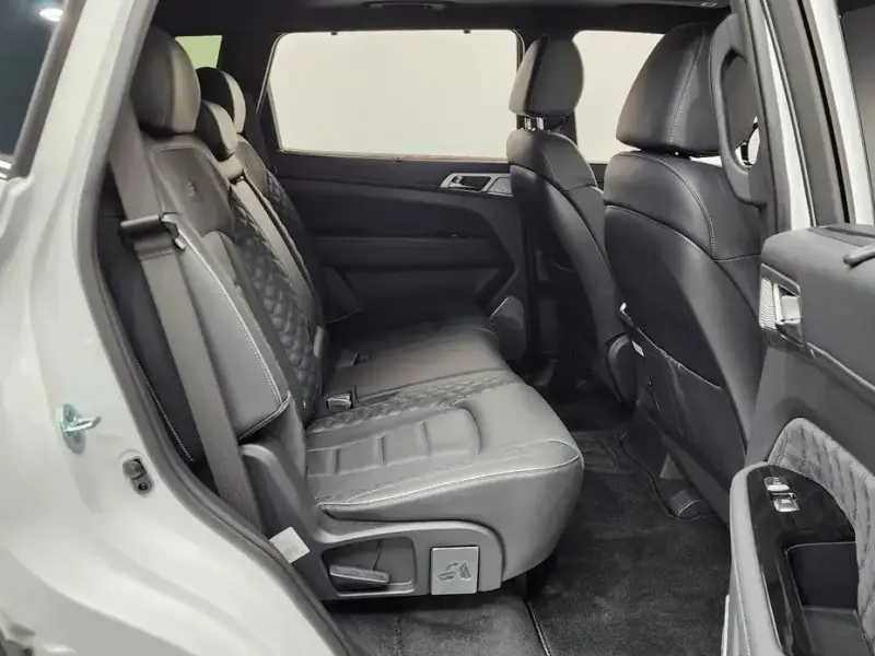 2021 SsangYong Rexton с пробегом 15 891 км
