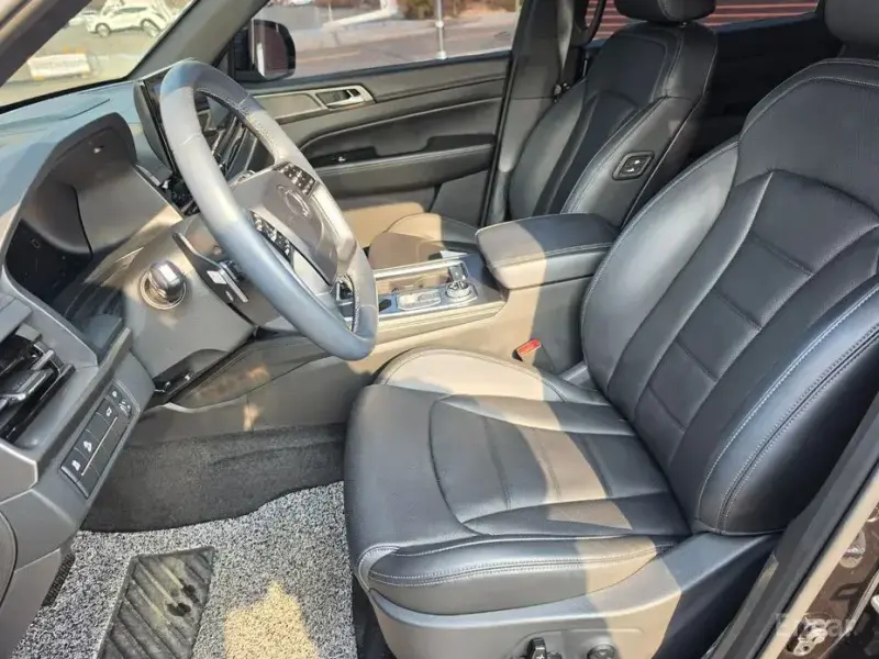 2025 SsangYong Rexton с пробегом 6 591 км