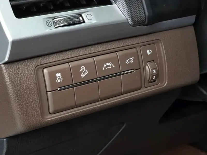 2023 SsangYong Rexton с пробегом 25 855 км