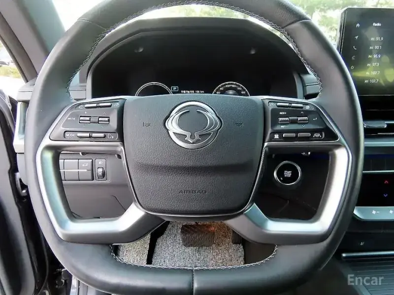 2025 SsangYong Rexton с пробегом 8 600 км
