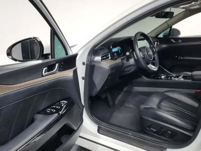2022 Kia K5 с пробегом 48 799 км