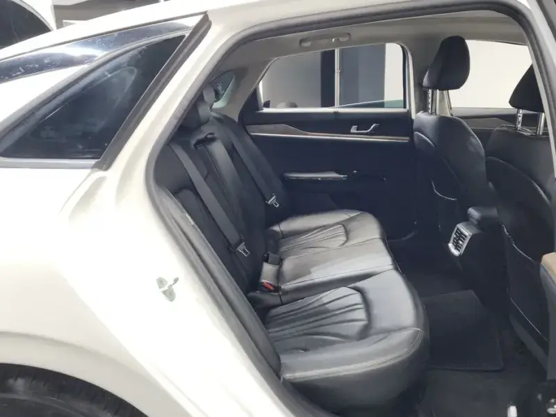 2022 Kia K5 с пробегом 48 799 км