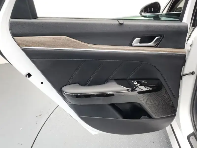 2022 Kia K5 с пробегом 48 799 км