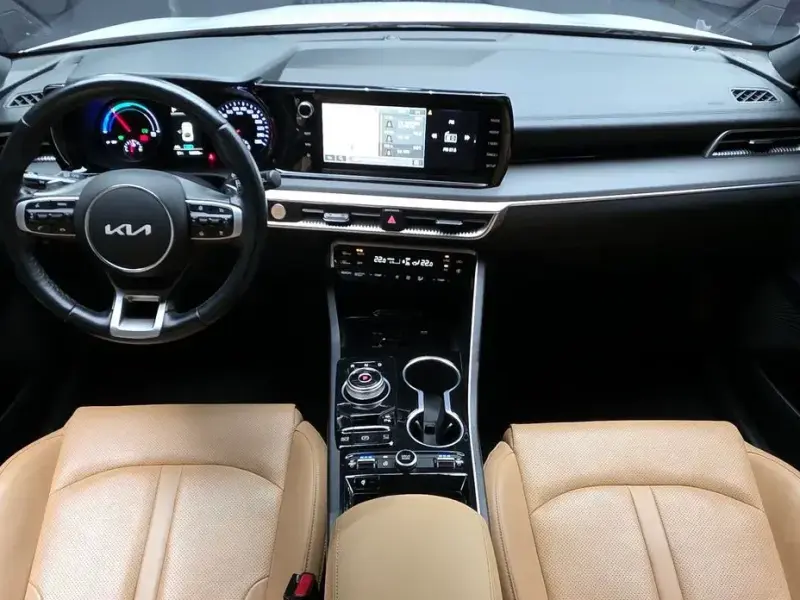 2022 Kia K5 с пробегом 99 350 км