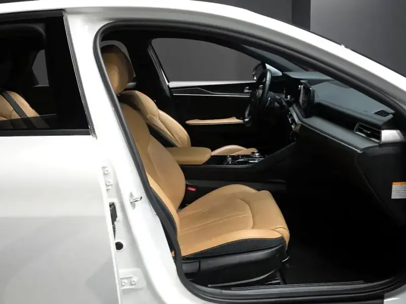 2022 Kia K5 с пробегом 99 350 км