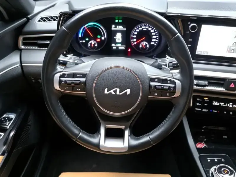2022 Kia K5 с пробегом 99 350 км