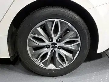 2022 Kia K5 с пробегом 99 350 км