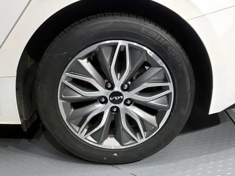 2022 Kia K5 с пробегом 99 350 км