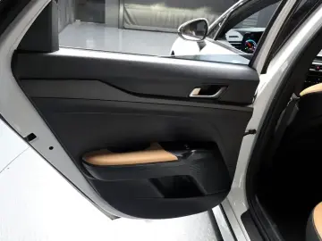 2022 Kia K5 с пробегом 99 350 км