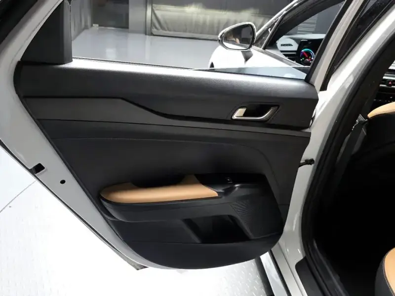 2022 Kia K5 с пробегом 99 350 км