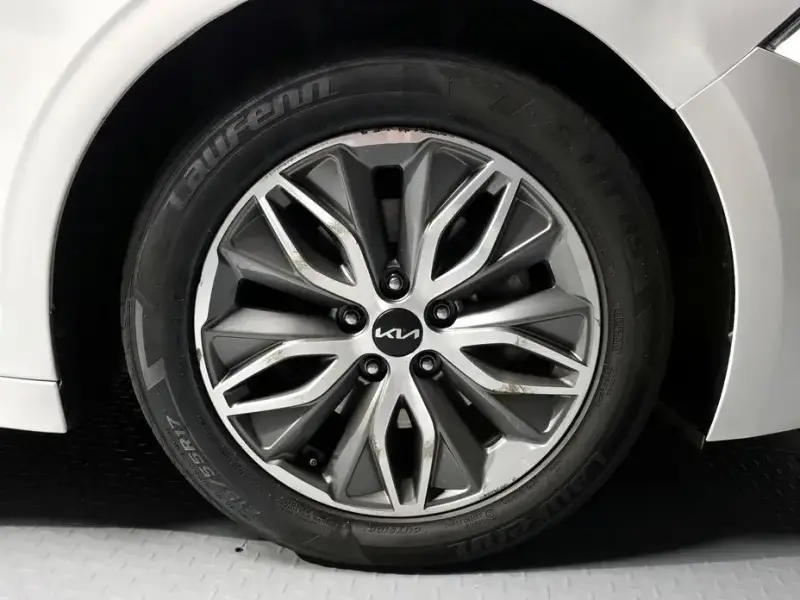 2022 Kia K5 с пробегом 99 350 км