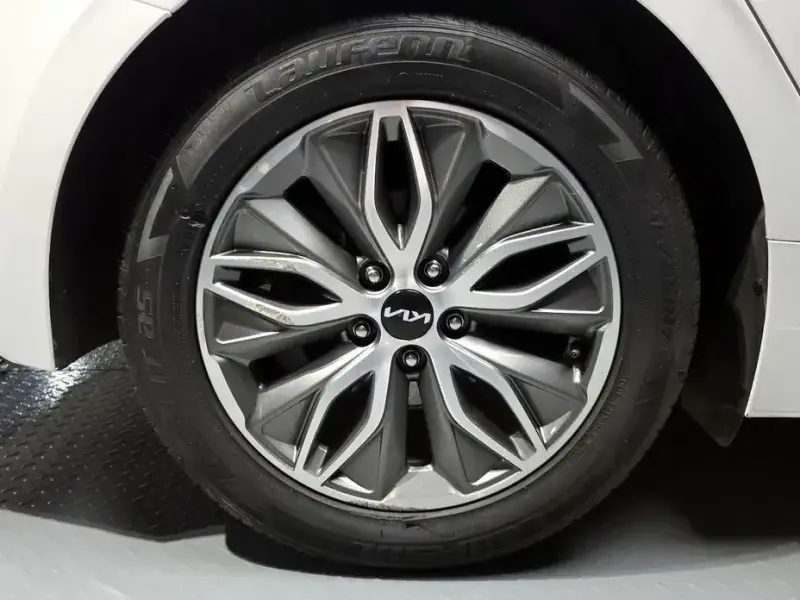 2022 Kia K5 с пробегом 99 350 км