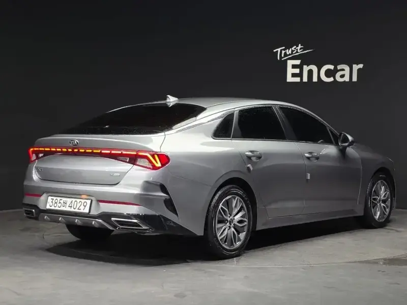 2021 Kia K5 с пробегом 111 358 км