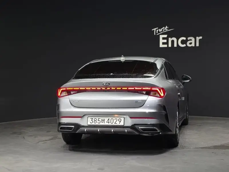 2021 Kia K5 с пробегом 111 358 км