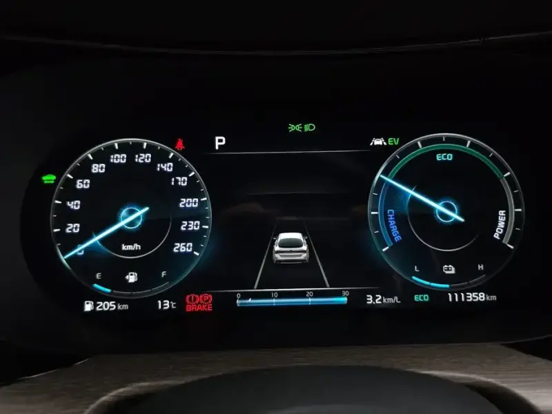 2021 Kia K5 с пробегом 111 358 км